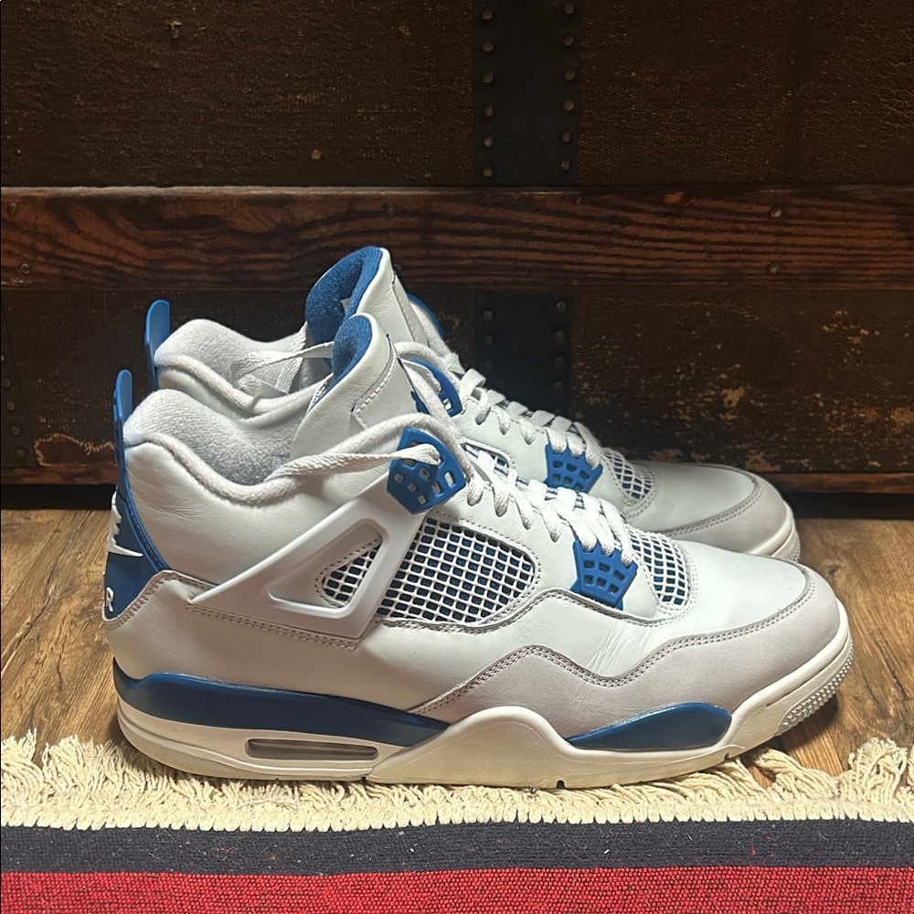 Nike Air Jordan 4 Retro Military Blue